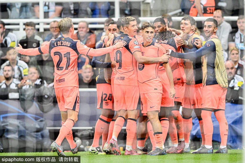 欧冠-拉什福德世界波+梅开二度 巴萨2-1客胜纽卡斯尔